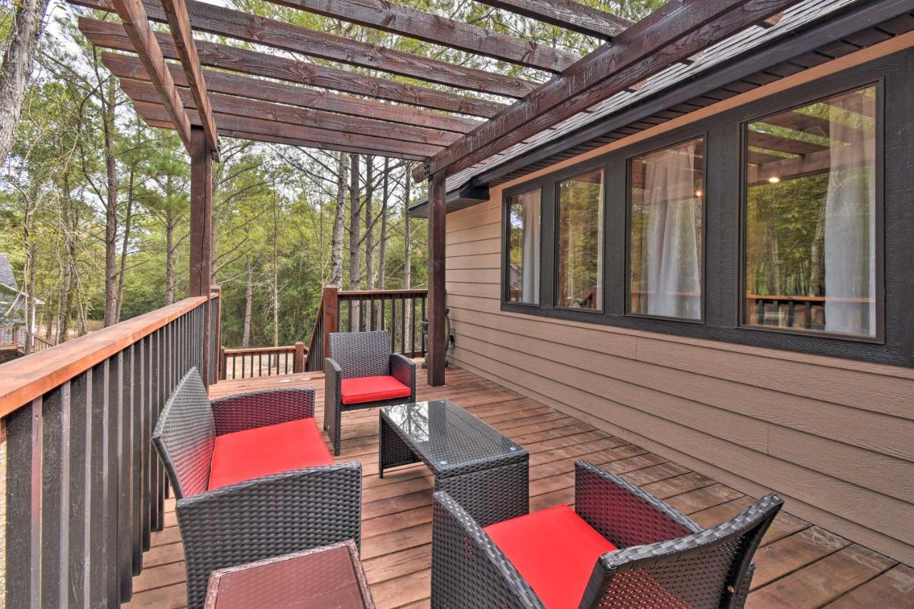 Modern Broken Bow Cabin Large Deck, Bbq And Pergola Ngoại thất bức ảnh